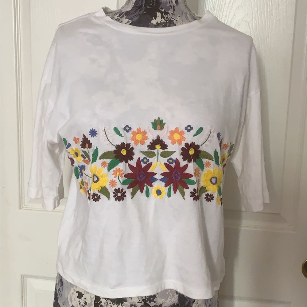 Forever 21 T-shirt 🌸🌼